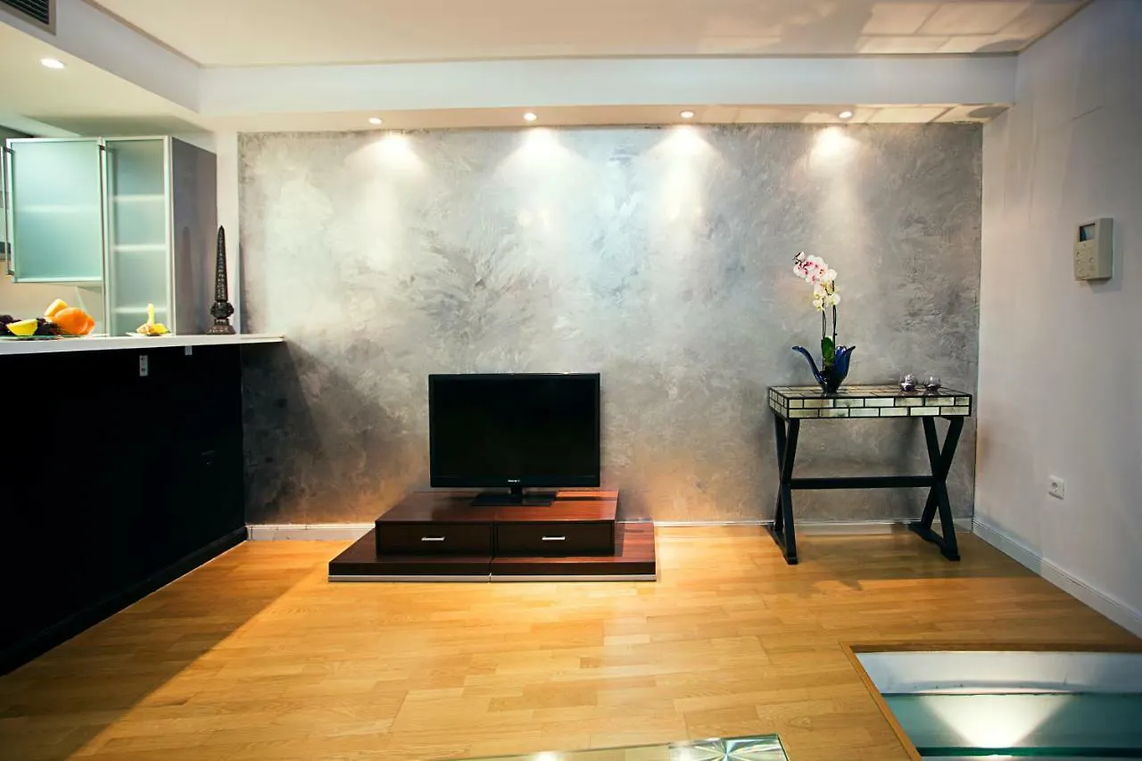 Quiet & Exclusive Apartment Historic Center 말라가 0*,